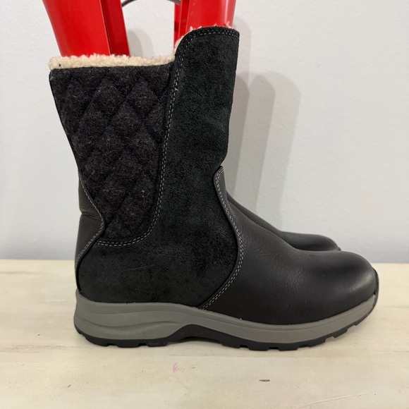 Woolrich Black and Gray Winter Boots size 8 - Picture 4 of 9